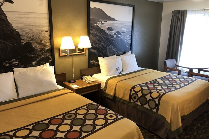 Room 10 of 76