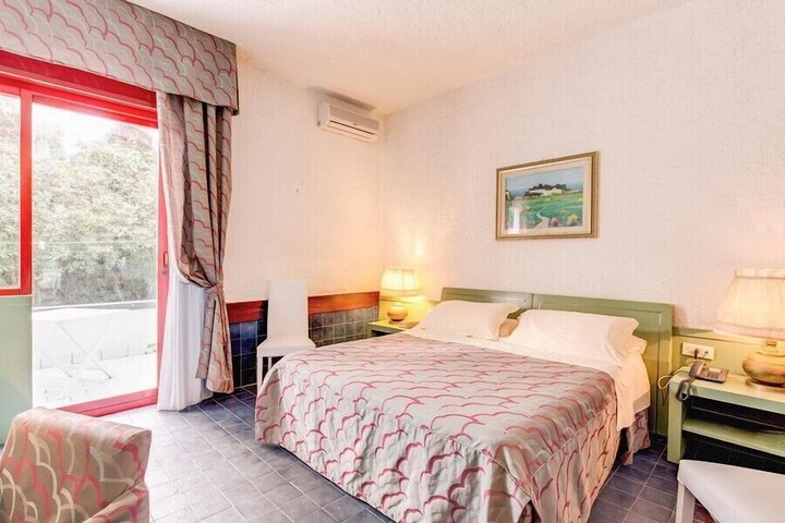 Room 5 of 41