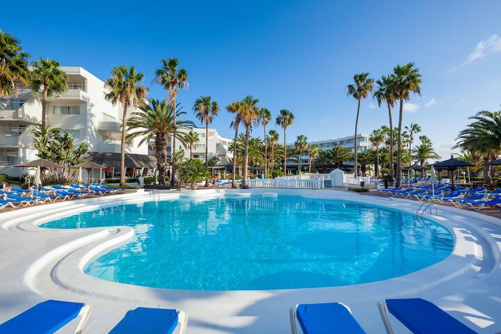 Pool Hotel