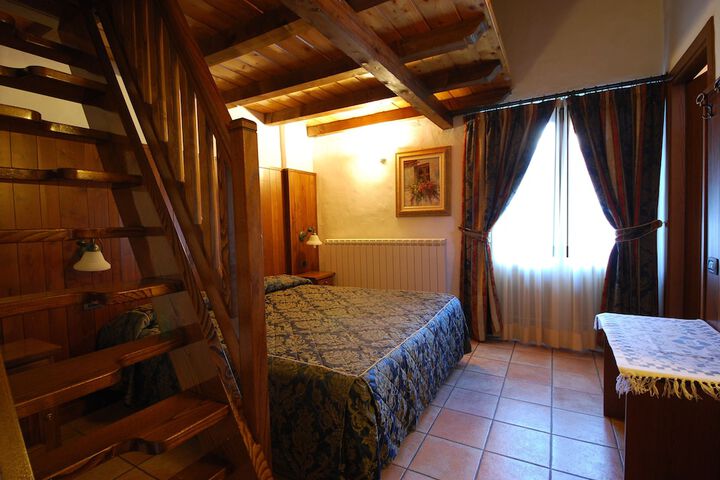 Room 10 of 66