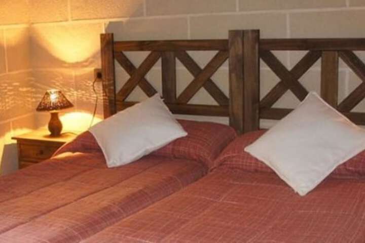 Room 4 of 26