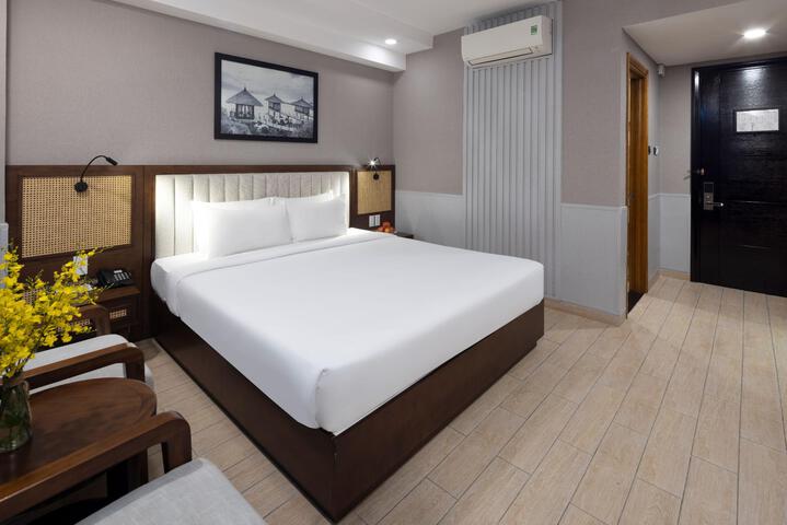 Room 6 of 85