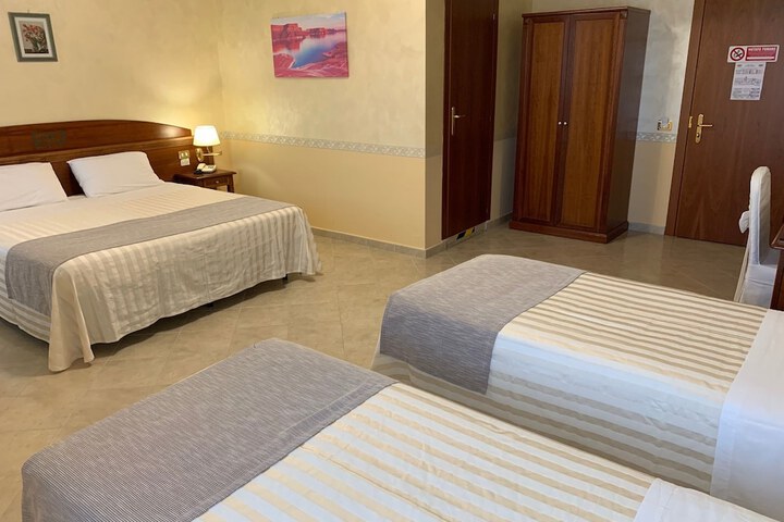 Room 13 of 54