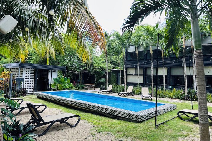 Pool 21 of 22