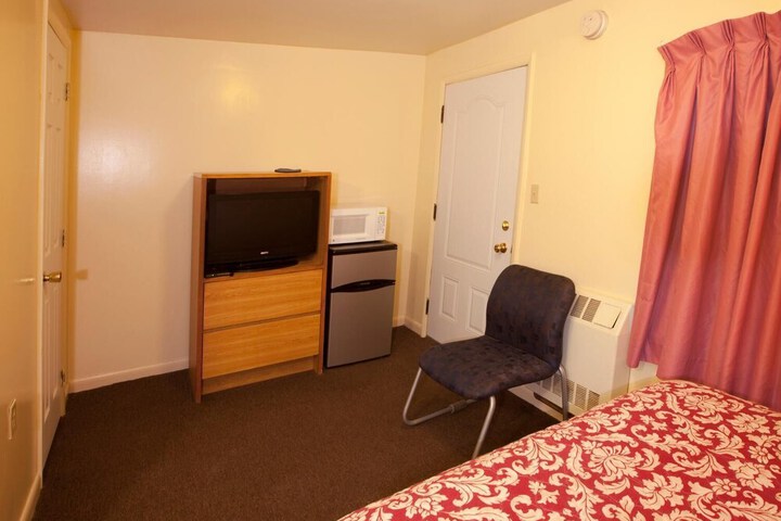 Room 11 of 17