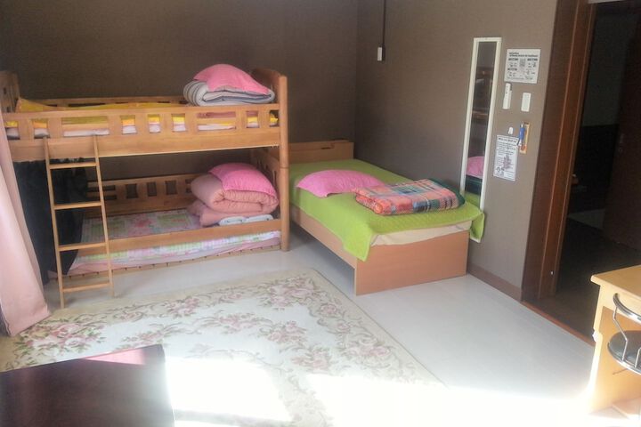 Room 7 of 111