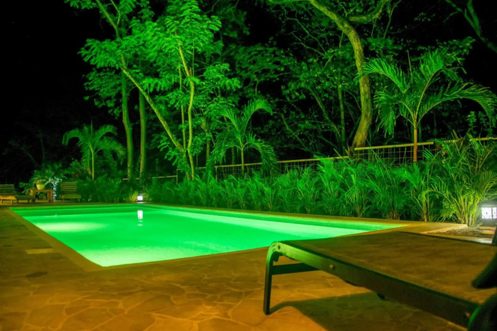 Pool 12 of 20