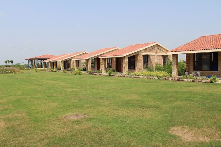 Room 10 of 75