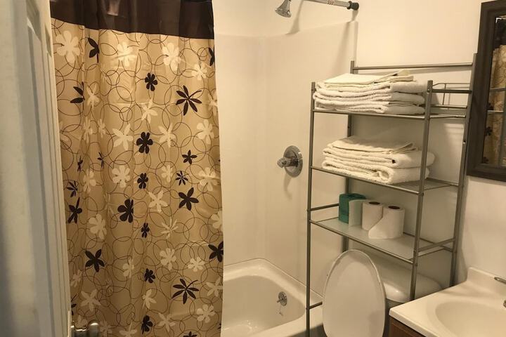 Room 21 of 32