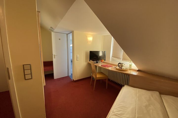 Room 31 of 84