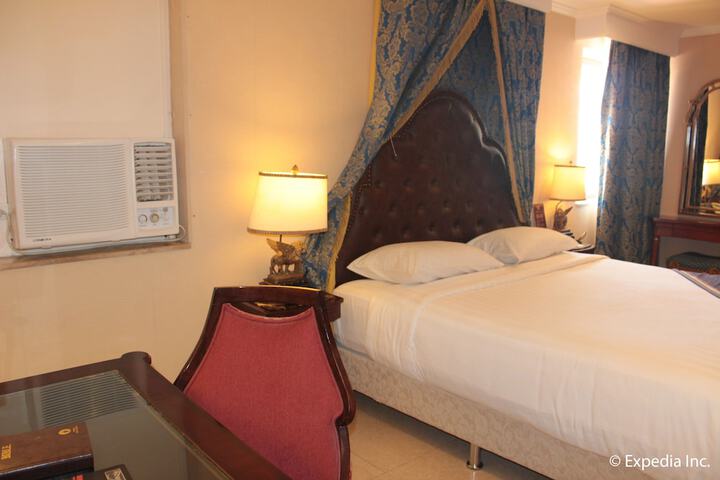 Room 21 of 77