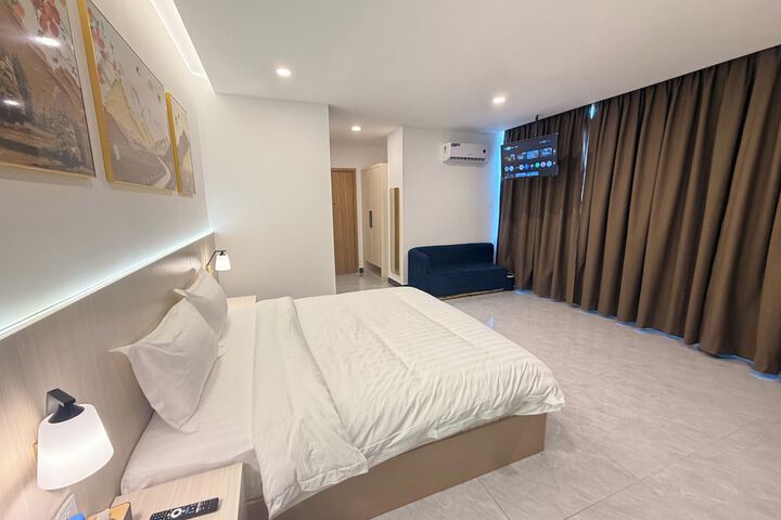 Room 50 of 68