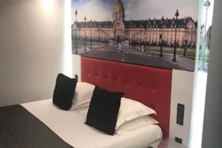 Room 55 of 173