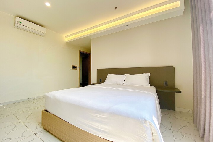 Room 14 of 34
