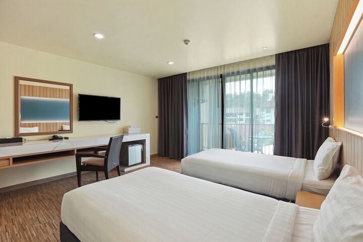 Room 10 of 48