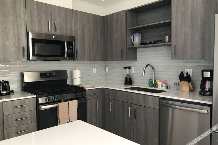 WEST SEVENTH AVE LA RENTALS in Los Angeles, CA