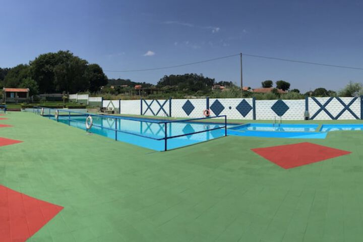 Hotel with Pool