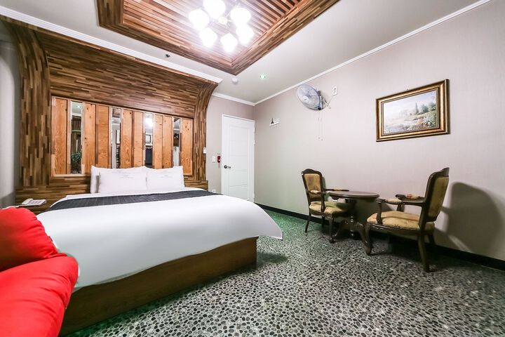 Room 80 of 80