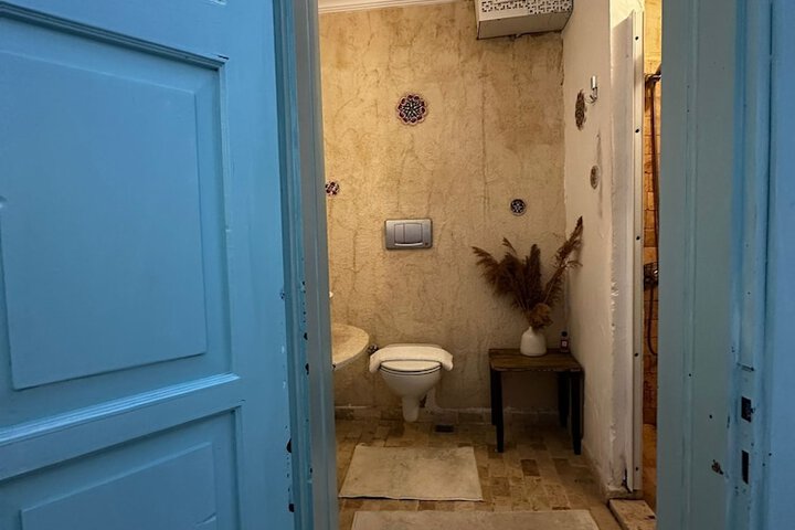 Room 46 of 54