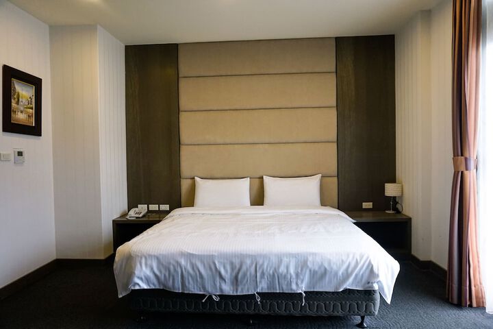 Room 12 of 53