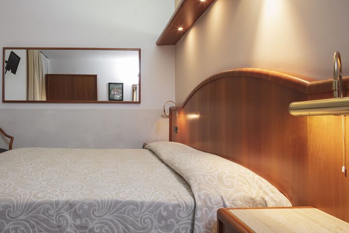 Room 9 of 59