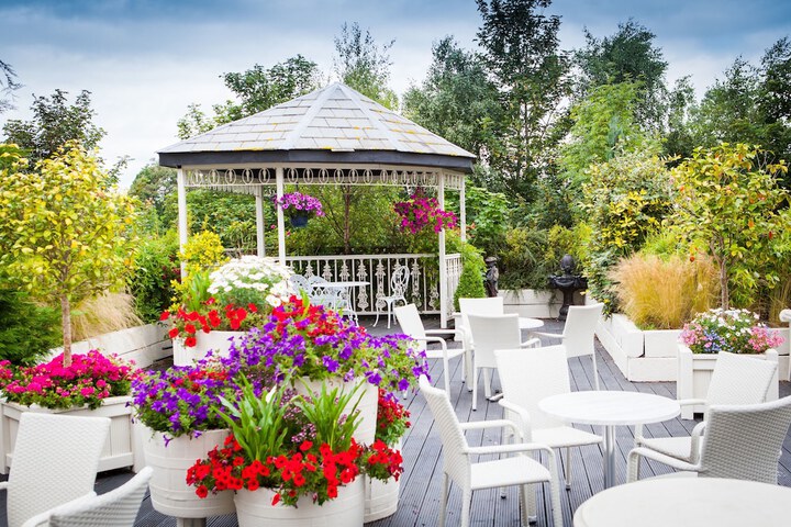 Terrace/Patio 8 of 31