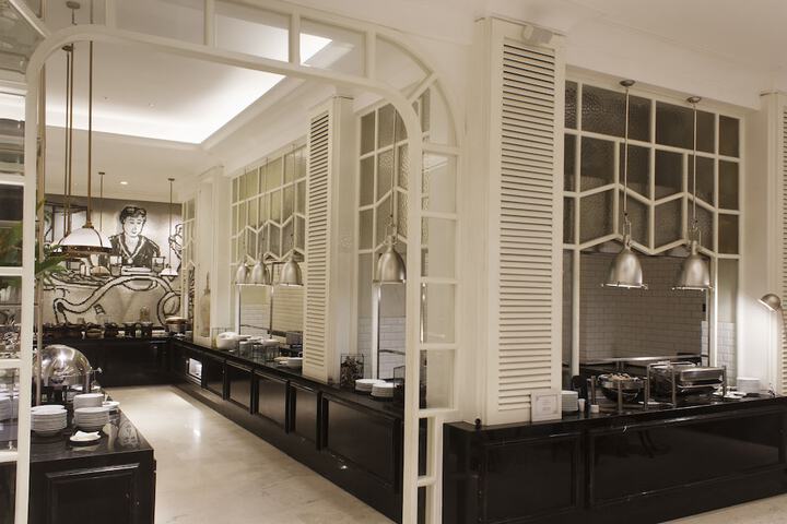 Dining 56 of 70