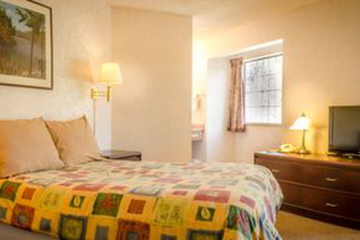 Room 19 of 25