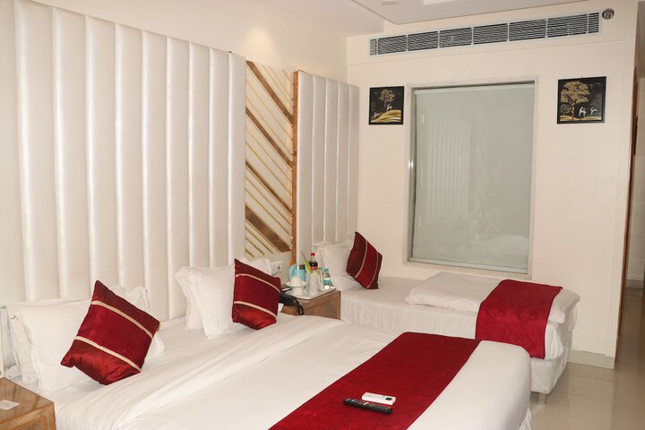 Room 21 of 38