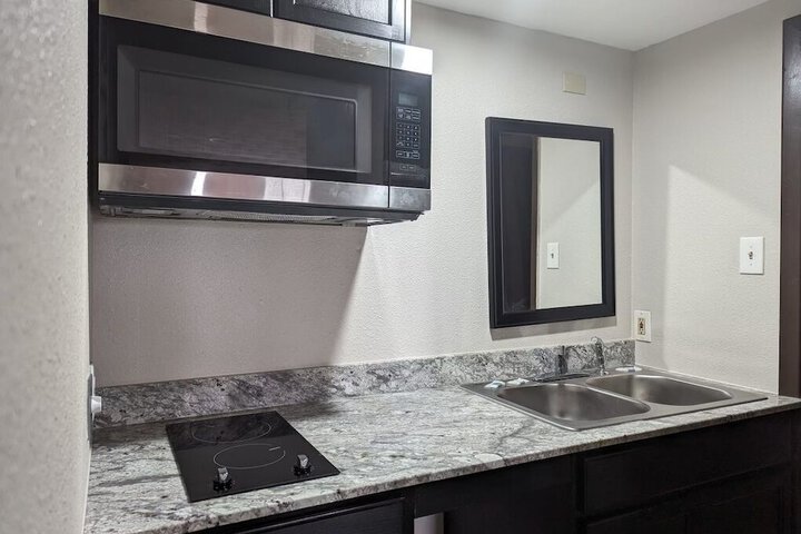 Studio Suite (4 of 5)