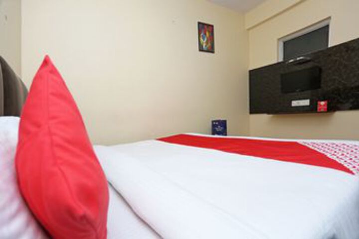 Room 21 of 34