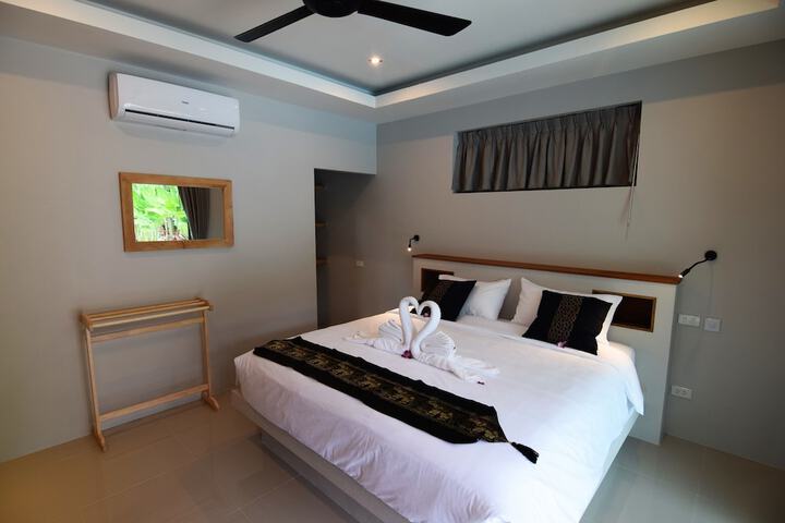 Room 10 of 112