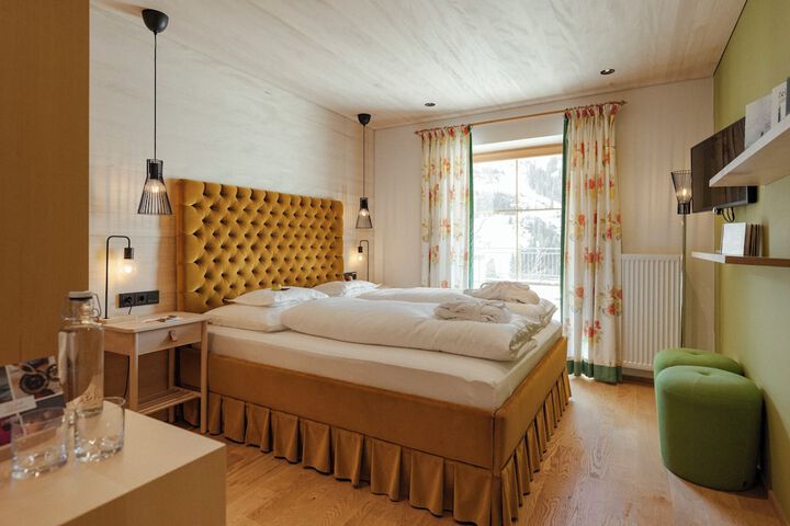 Room 40 of 77