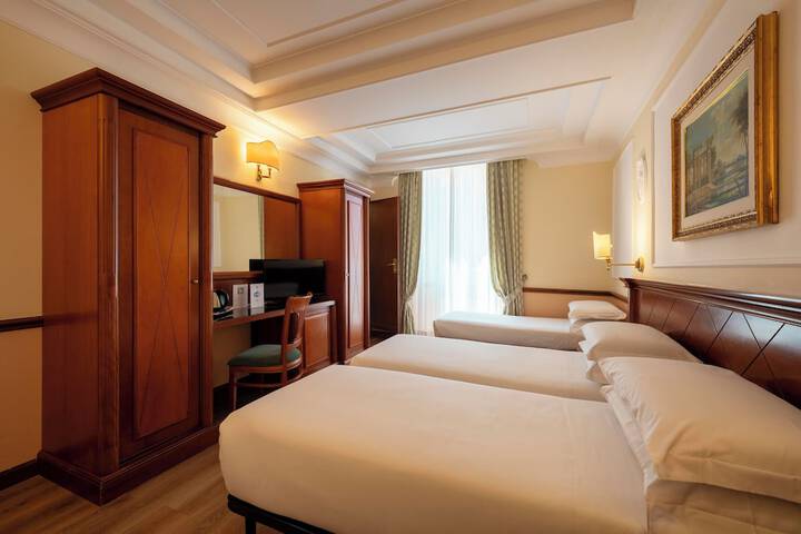 Room 37 of 103