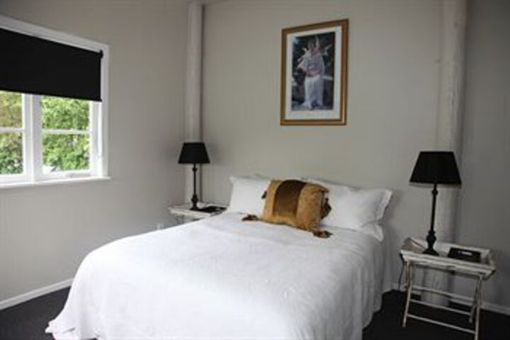 Room 10 of 19