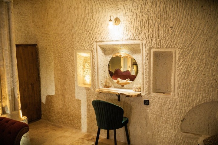 Room 57 of 105