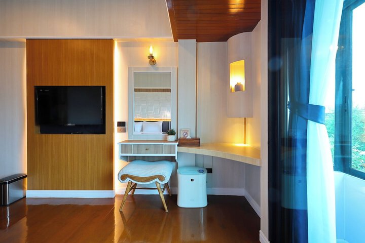 Room 61 of 86