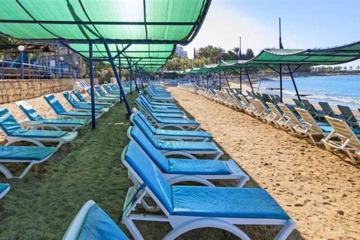 Beach 58 of 62