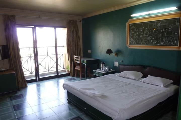 Room 13 of 45