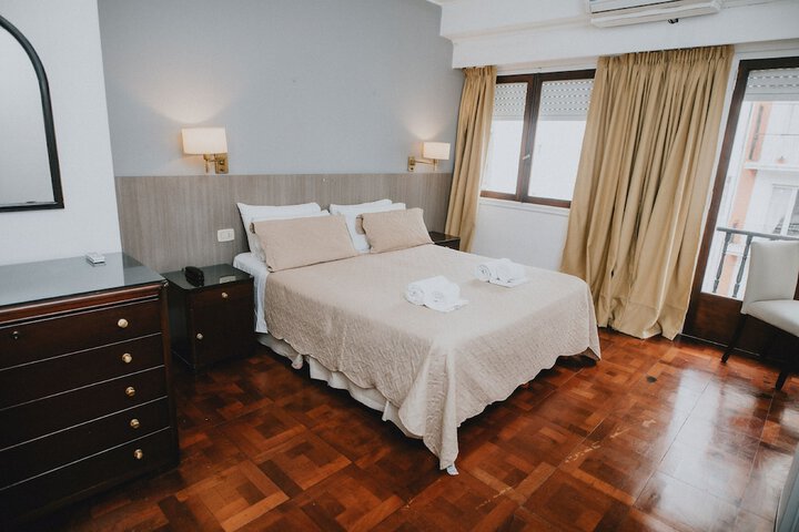 Room 7 of 34