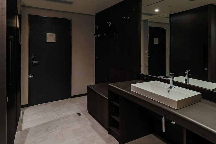 Room 15 of 54