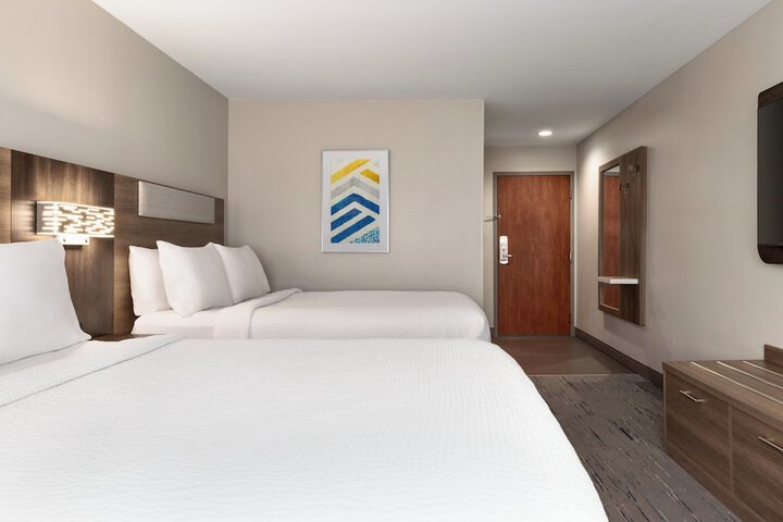 Room 30 of 77