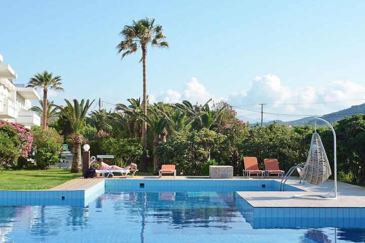 Pool 14 of 24