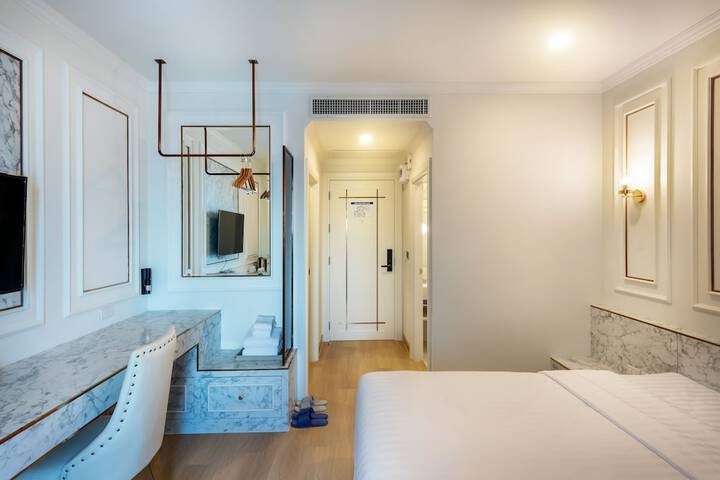 Room 29 of 68