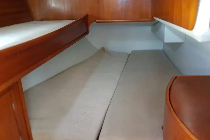Room 5 of 16