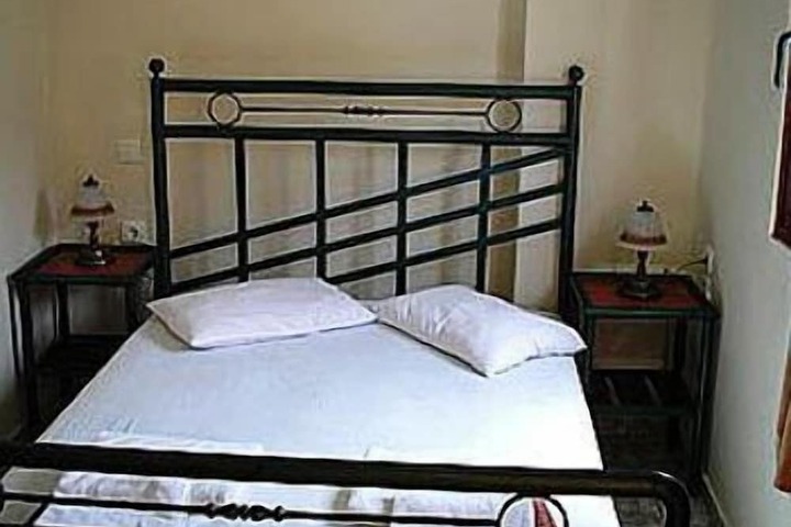 Room 5 of 41