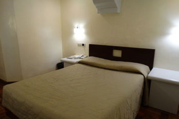 Room 44 of 78
