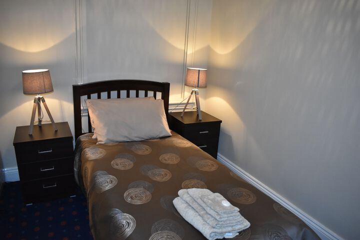 Room 7 of 31
