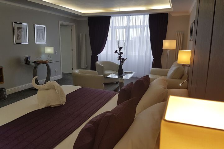 Room 3 of 75