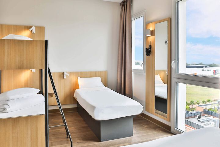 Room 34 of 61